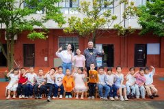 诘问随之生发：均